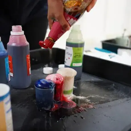 Vinger and baking soda reactions Vinger and baking soda reactions